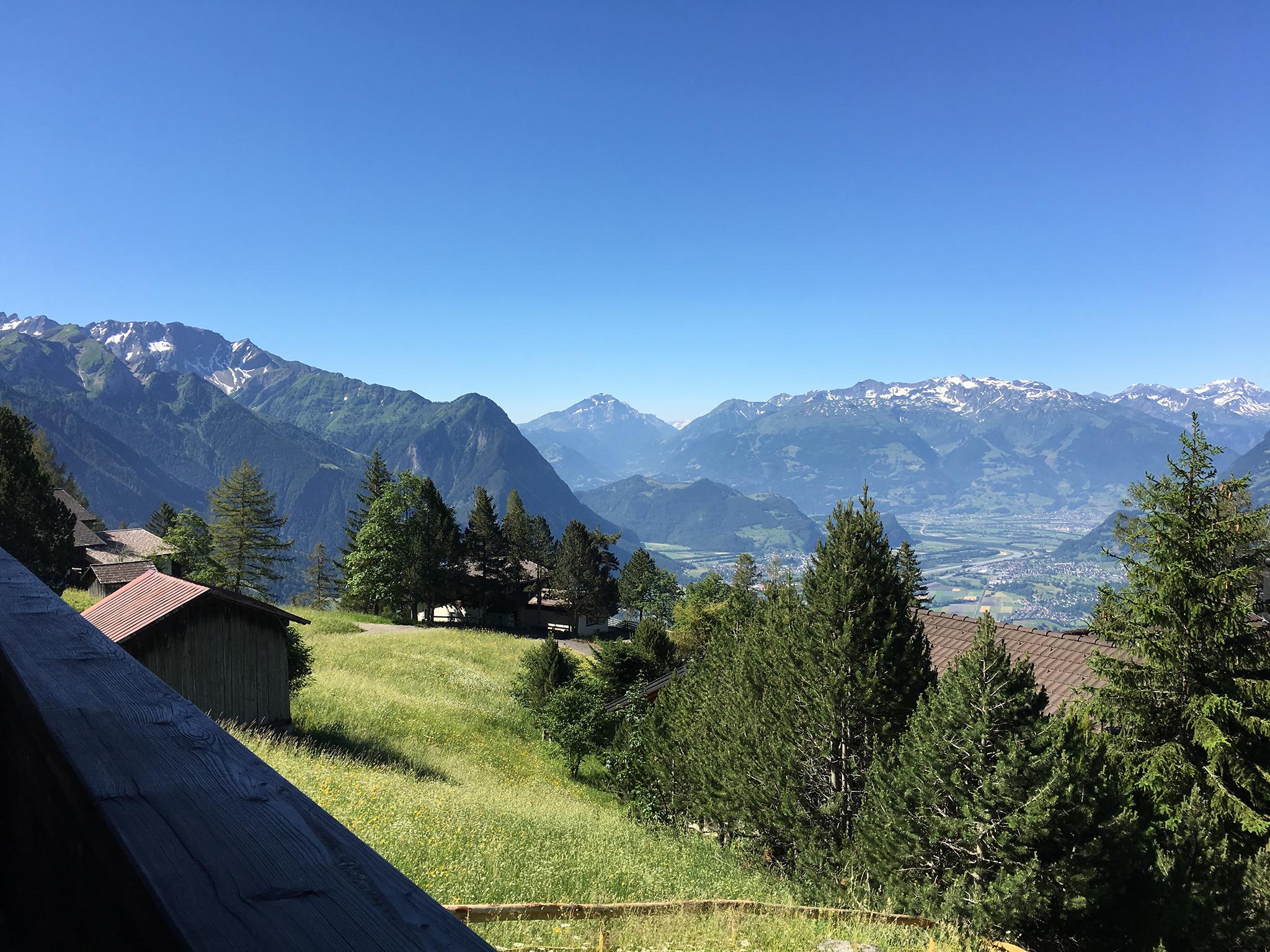 Ausblick auf 1'470 m.ü.M Ausblick auf 1'470 m.ü.M