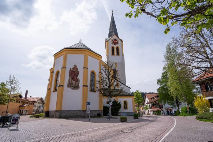 Katholische Pfarrkirche St. Peter und Paul
