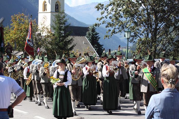 Kalser Kirchtag mit Festprogramm