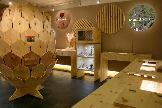 Nationalpark-Ausstellung "Erlebnis Zirbe"