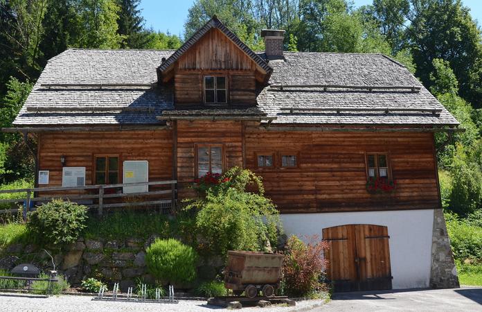 Bergbau- und Heimatmuseum - Knappenhaus Unterlaussa