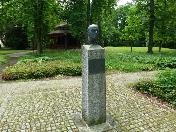 Robert-Stolz-Denkmal
