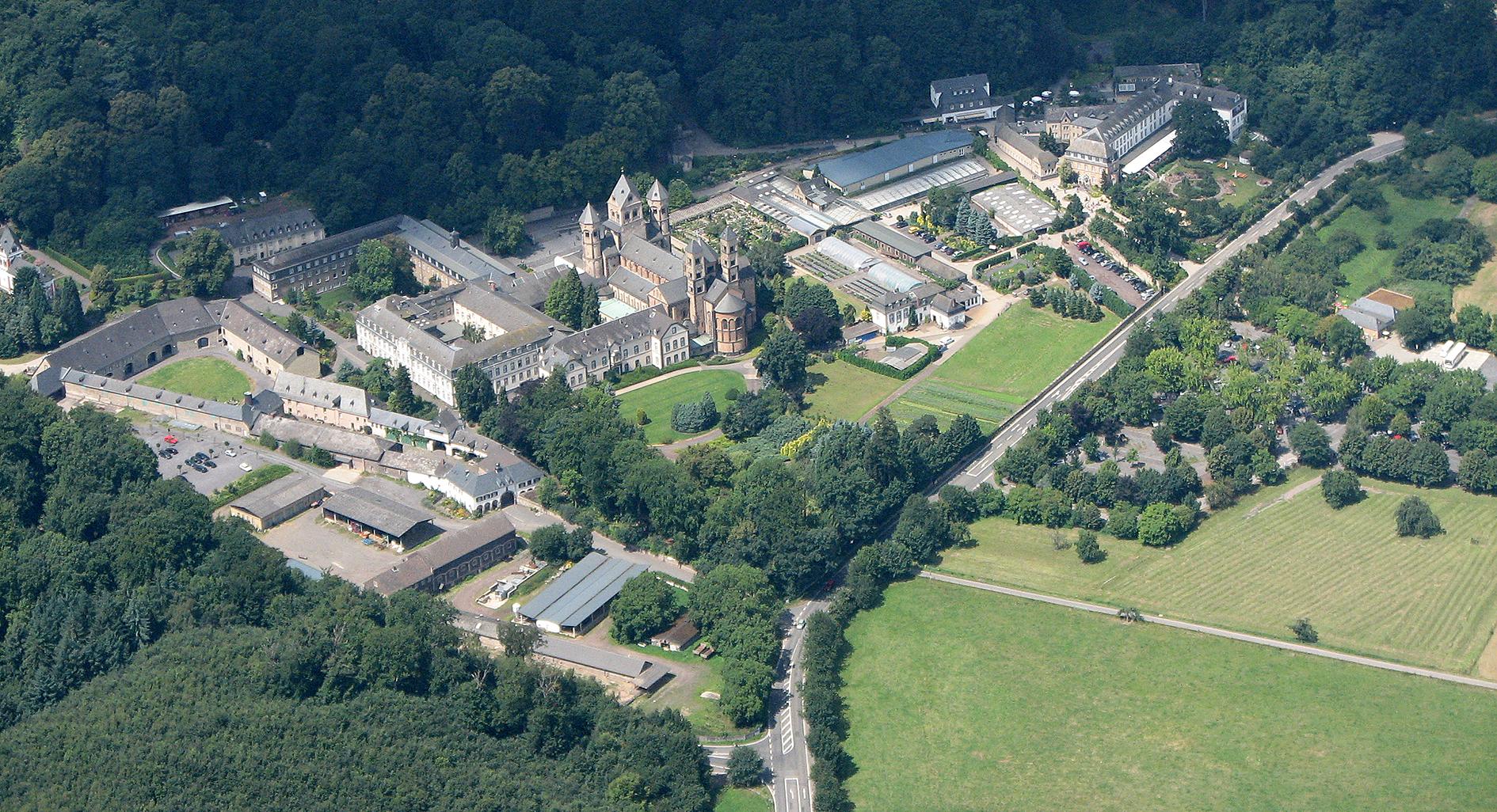 Maria Laach, @ Walter Müller