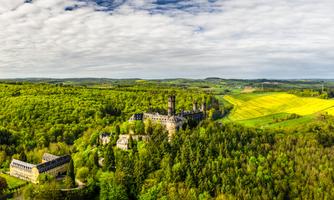 Schloss Schaumburg – markanter Blickpunkt im Lahntal