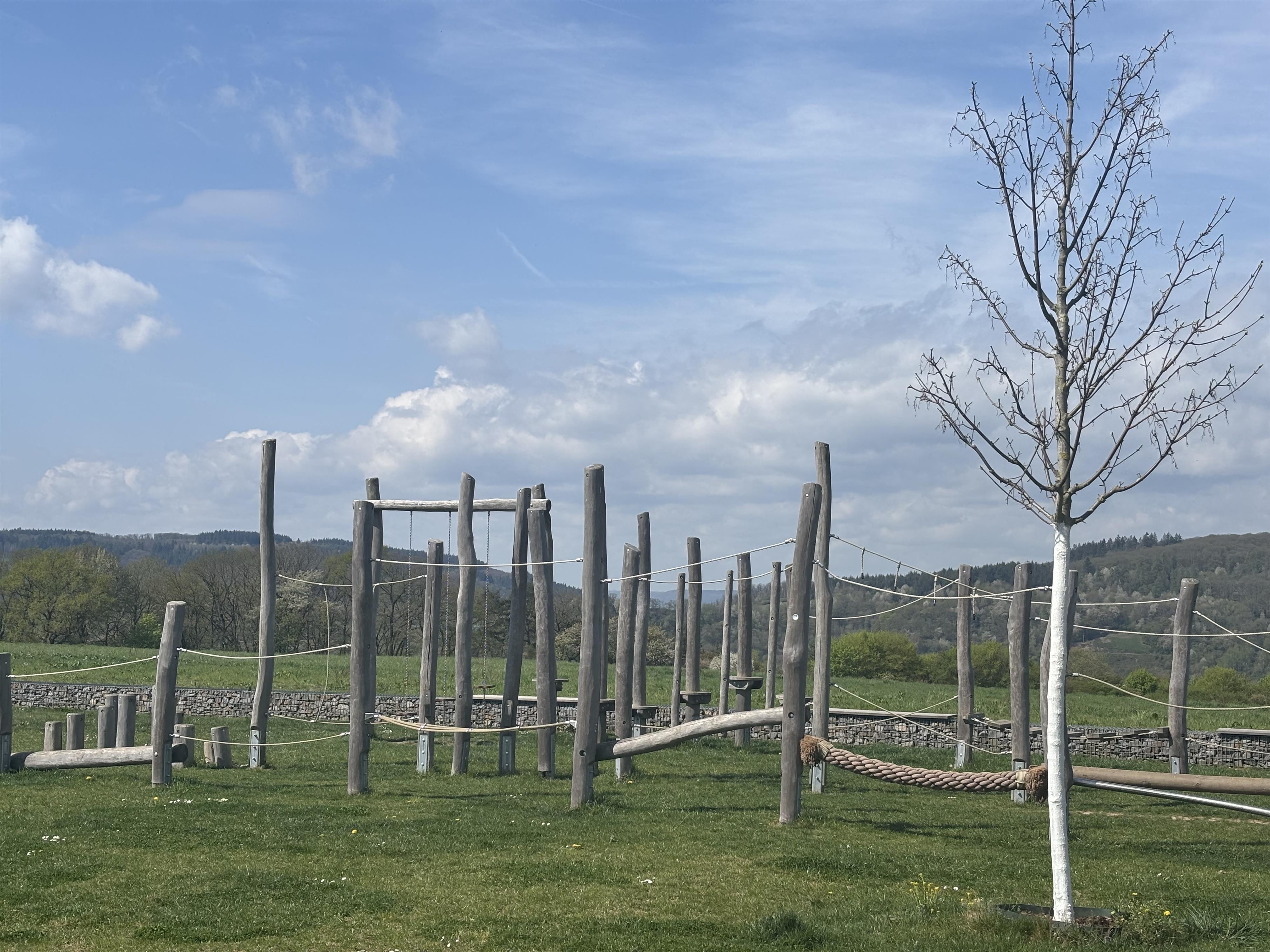 Klettergeräte beim Rastplatz