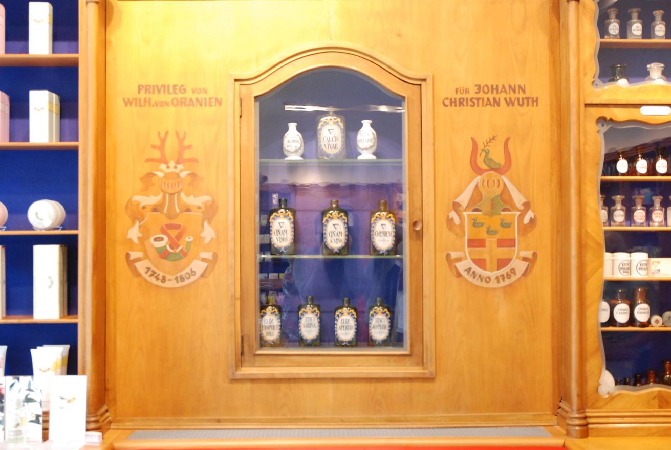 Historischer Apothekenschrank