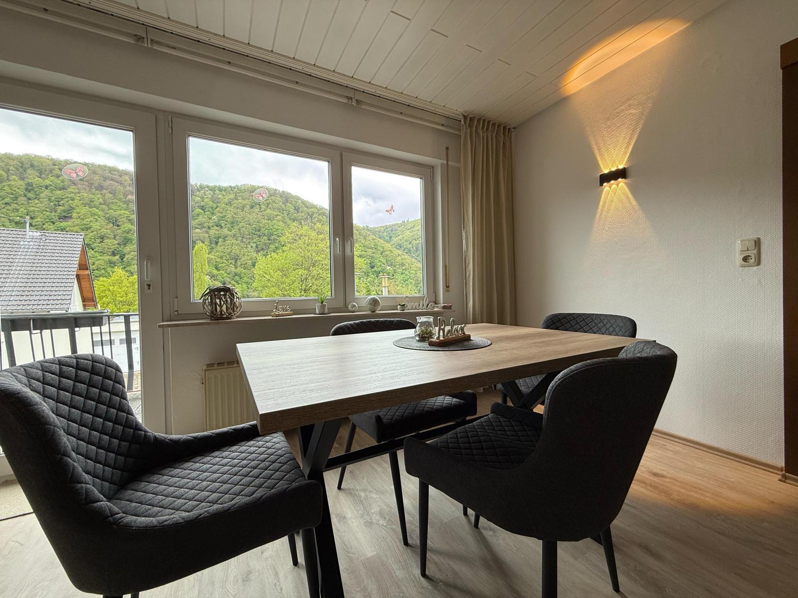 Wohn Esszimmer--,