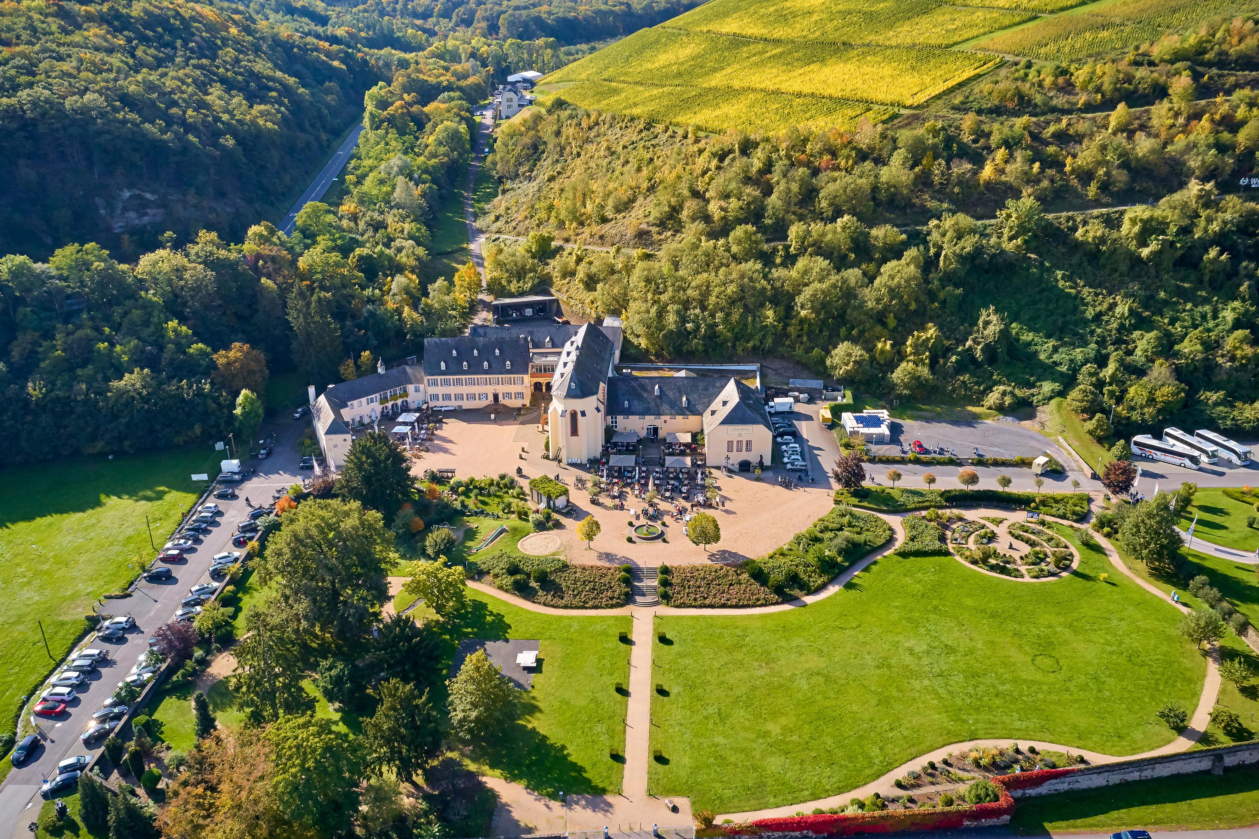 Kloster mit Park
