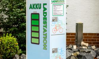 E-Bike- und Handy- Ladestation