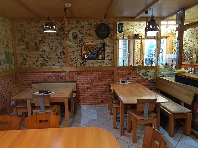 Imbiss zum Kaulenbachtal Sitzgelegenheiten