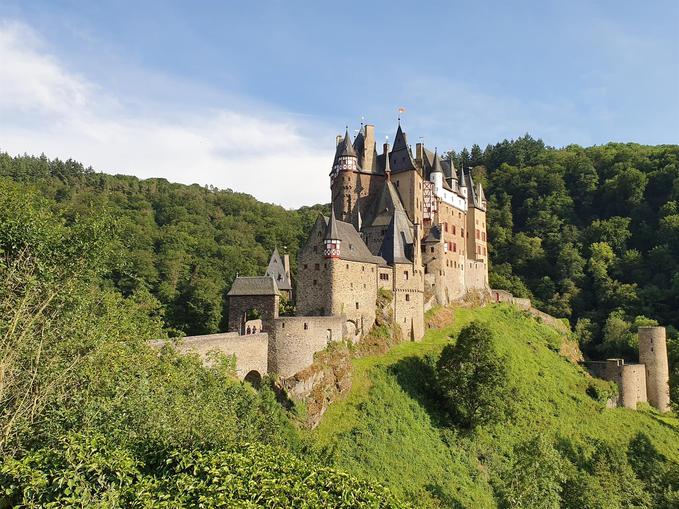 Burg Eltz, @ Tourist-Information Treis-Karden