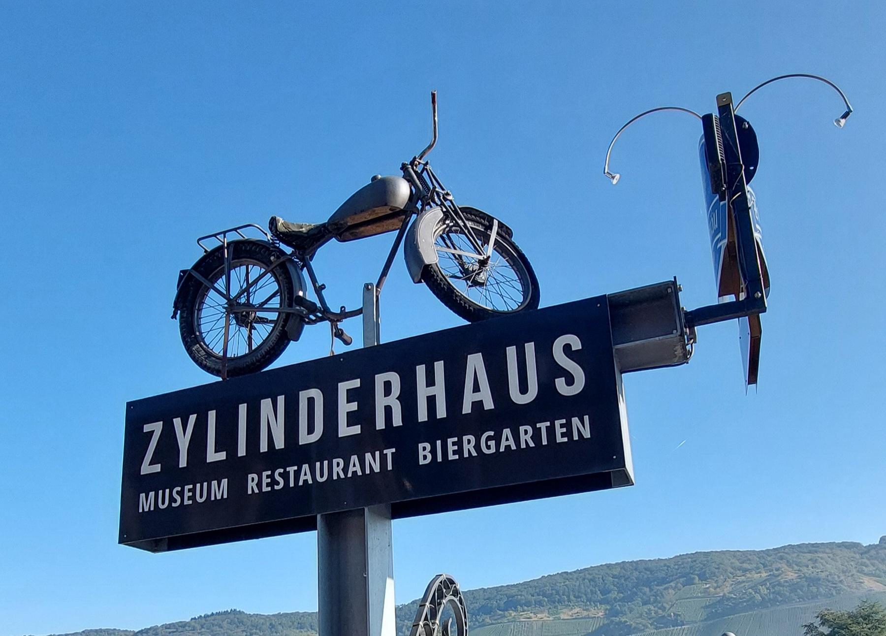 Schild Zylinderhaus