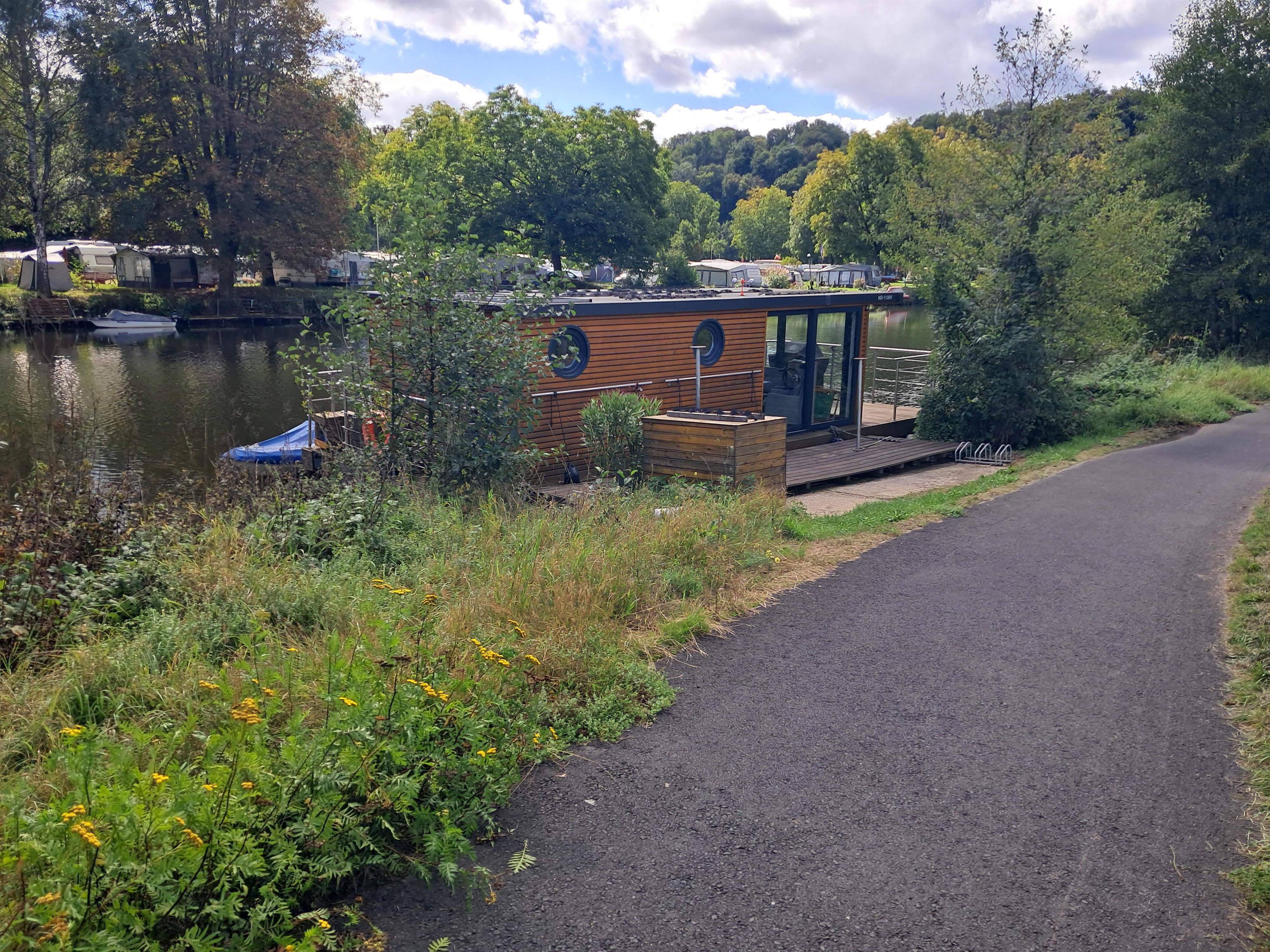 Happy-Lahn-Charter - Urlaub auf dem Hausboot