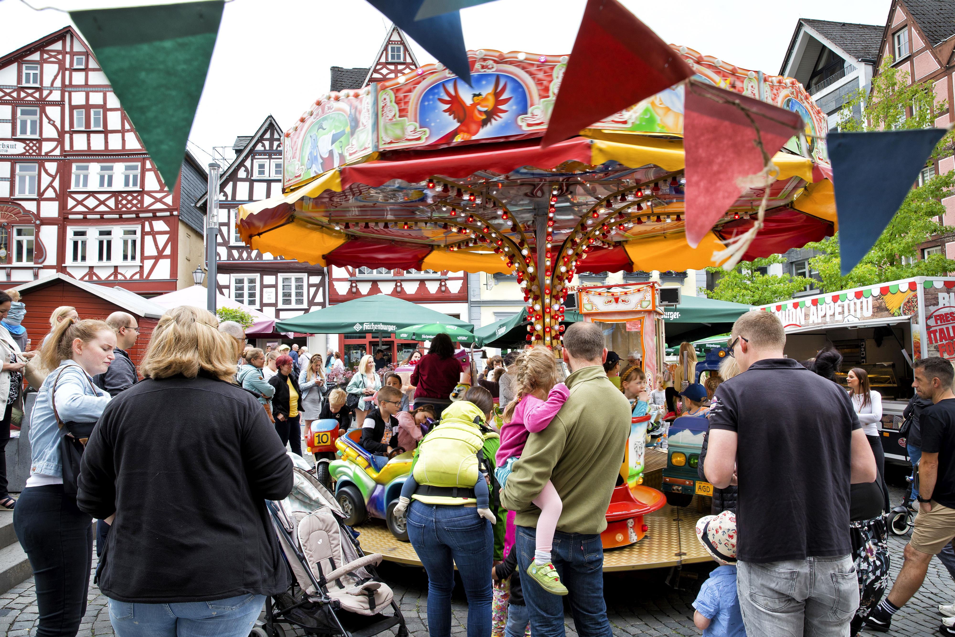 Summer festival in Hachenburg with open Sunday sales