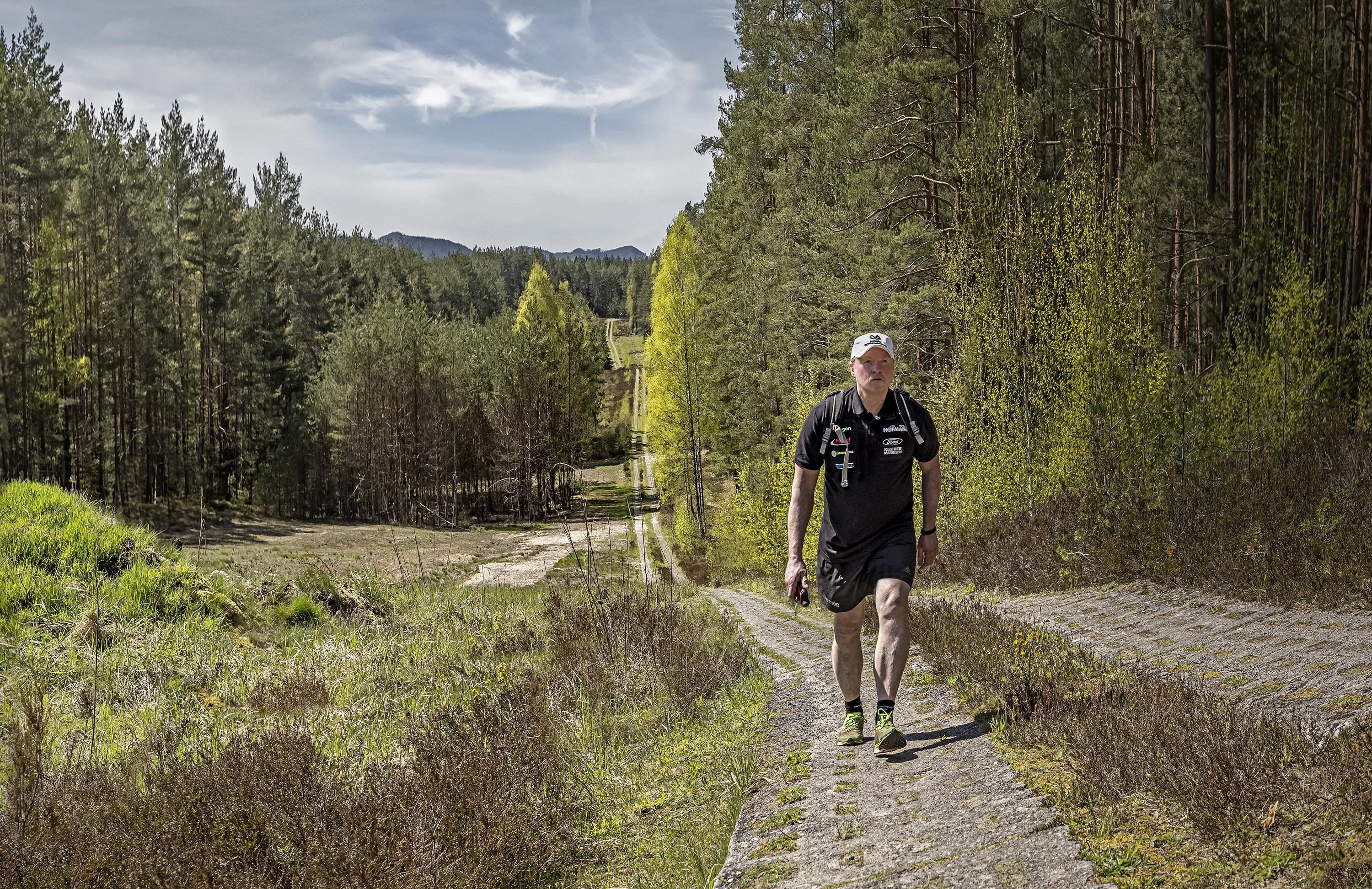 Joey Kelly am Wandern