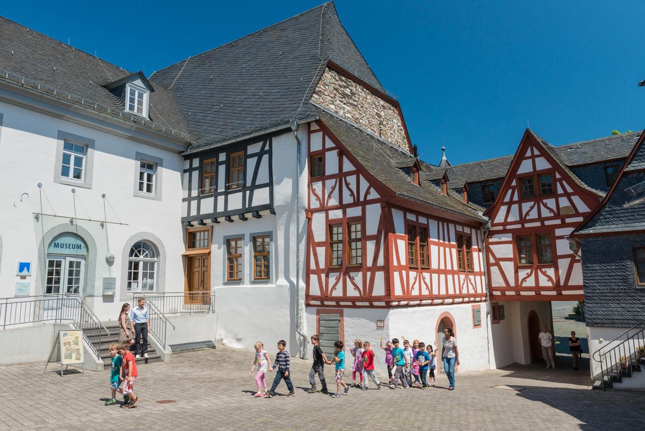 Schlosshof - Eingang zum Museum