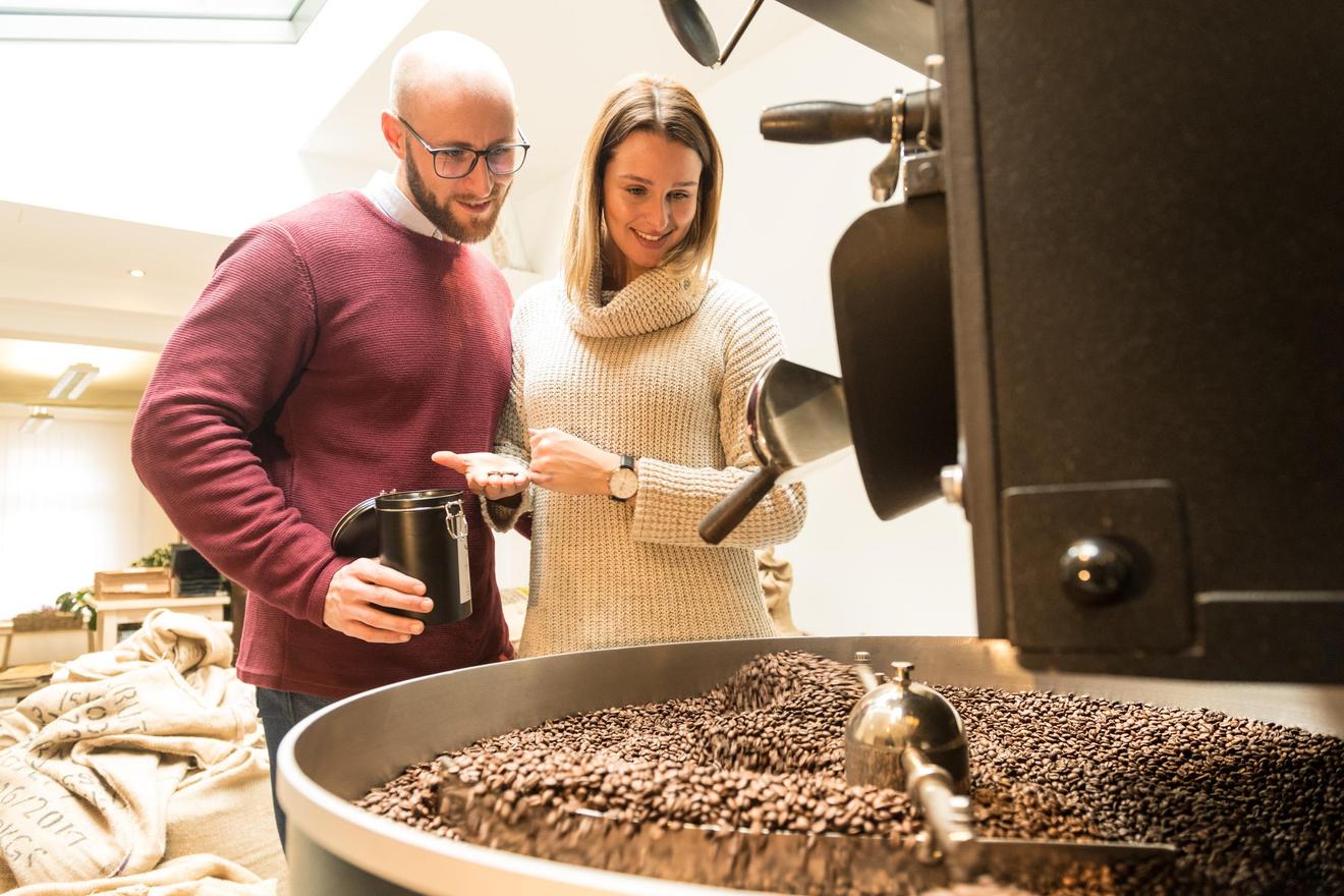 Frisch geröstete Kaffeebohnen