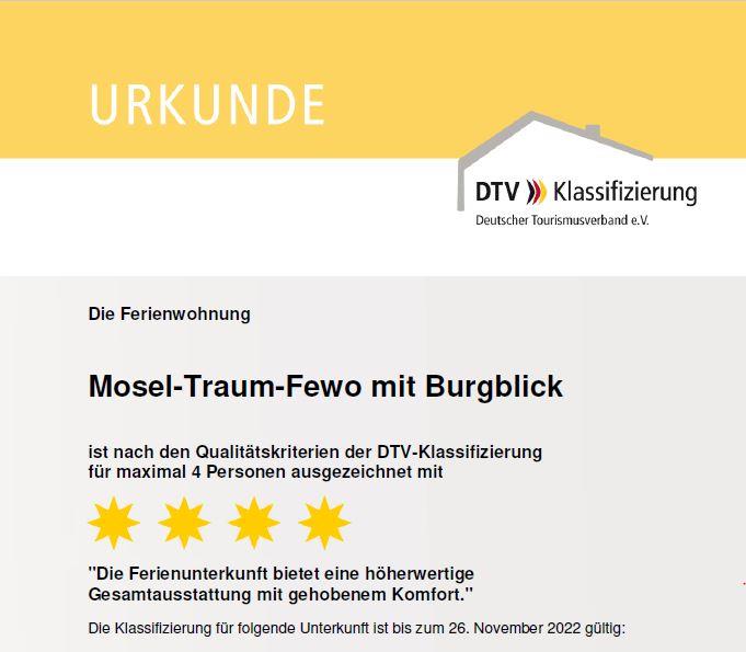Moseltraum-Fewo mit Klima,  Burgblick und Balkon  Ferienwohnung  Bernkastel-Kues