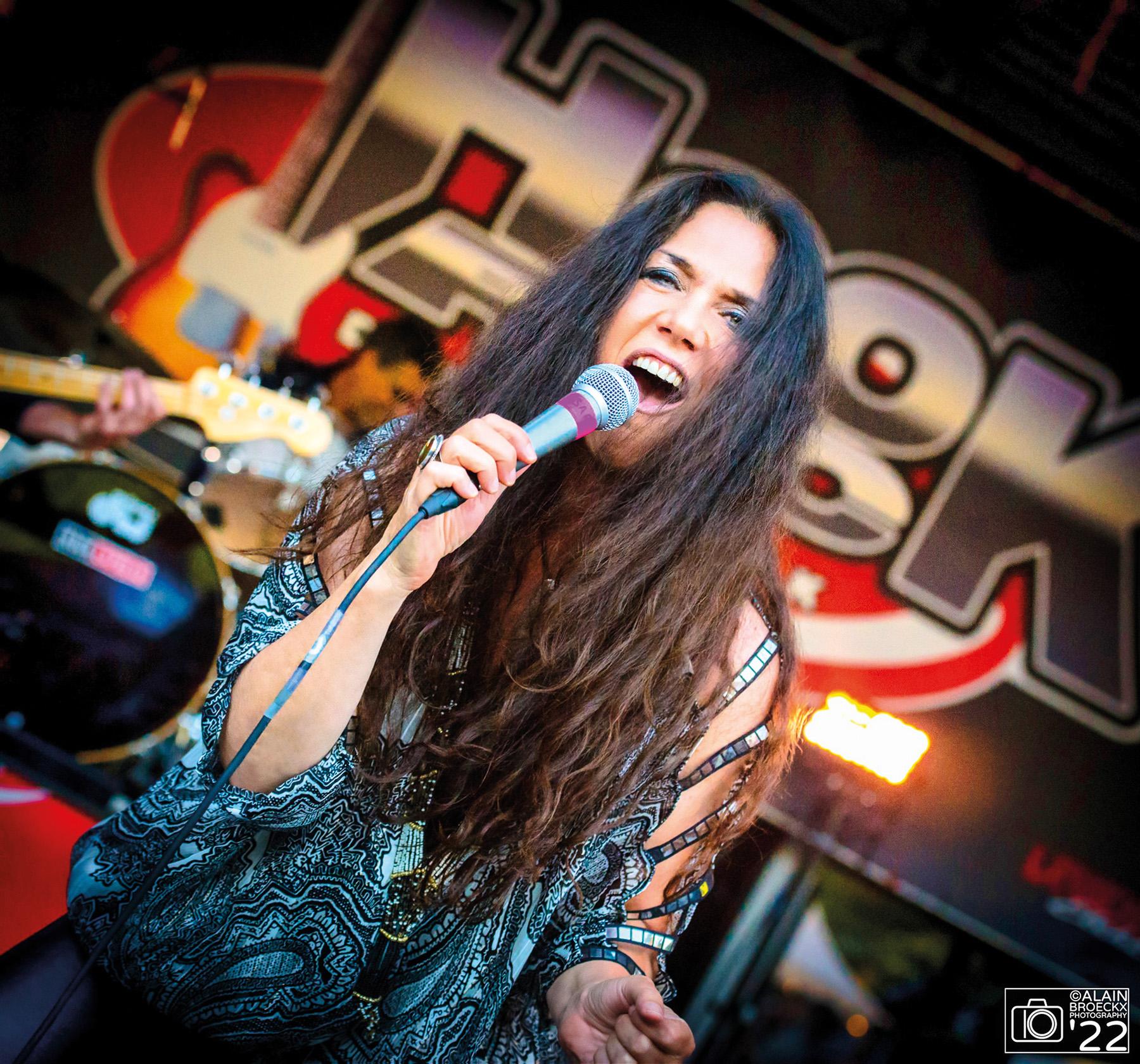 Sari Schorr (2)