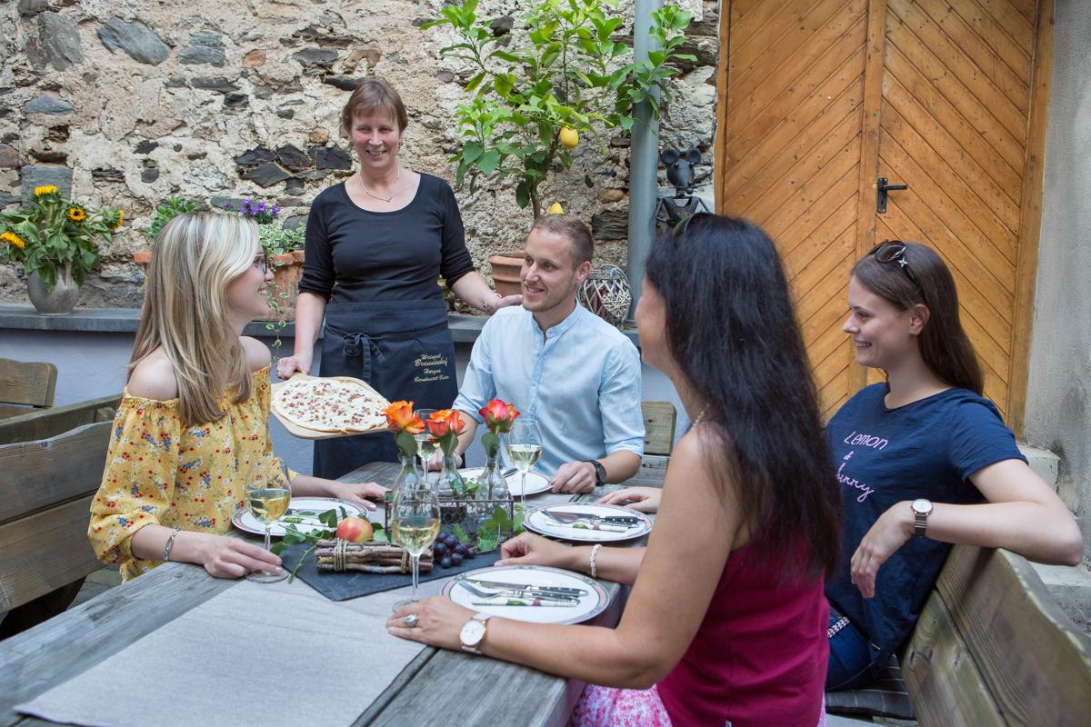 Weinprobe im Weingut Brunnenhof