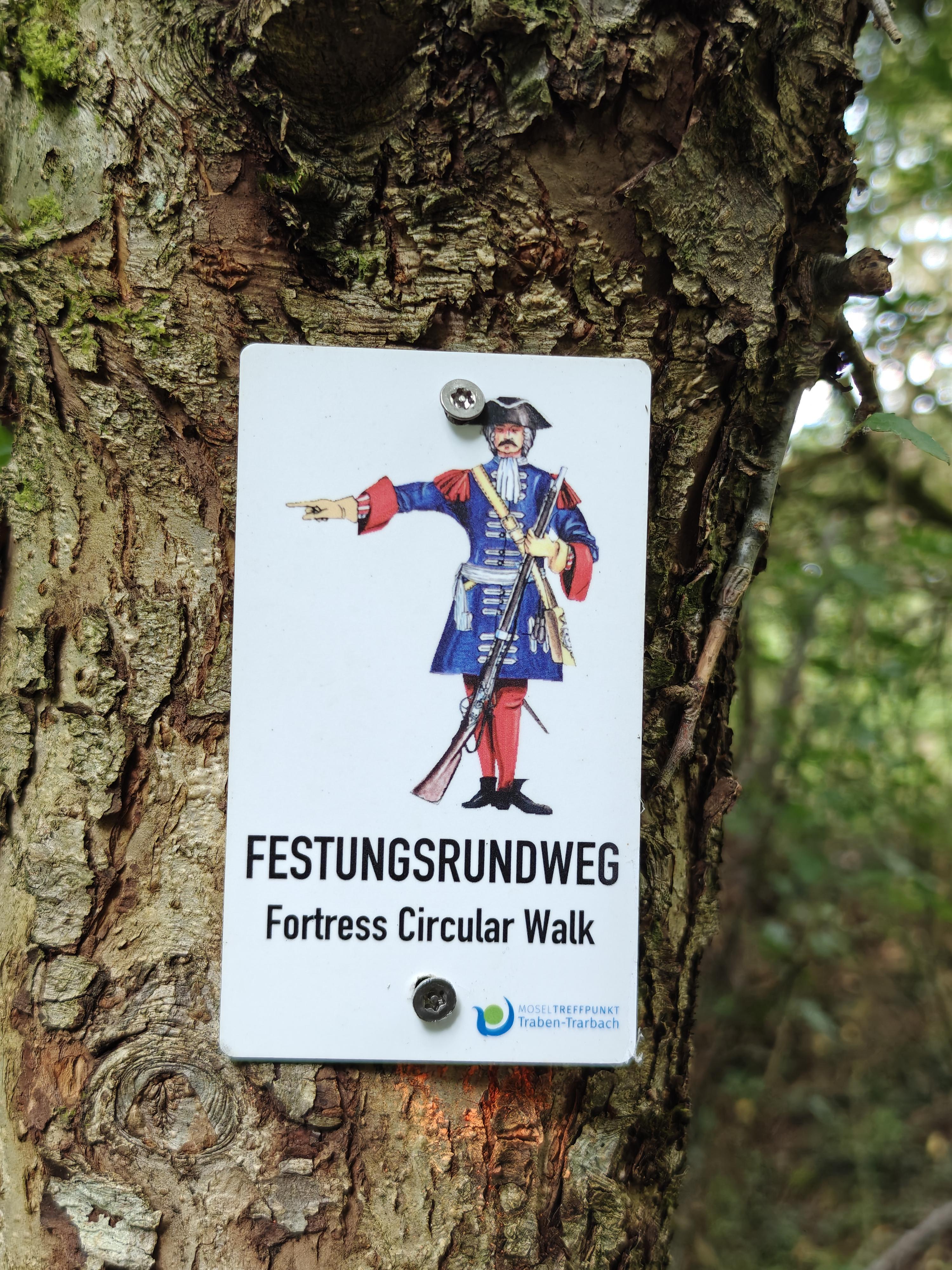 Festungsrundweg Beschilderung