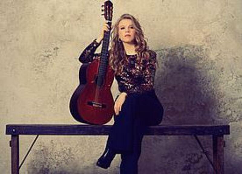 Laura Lootens (Gitarre solo)