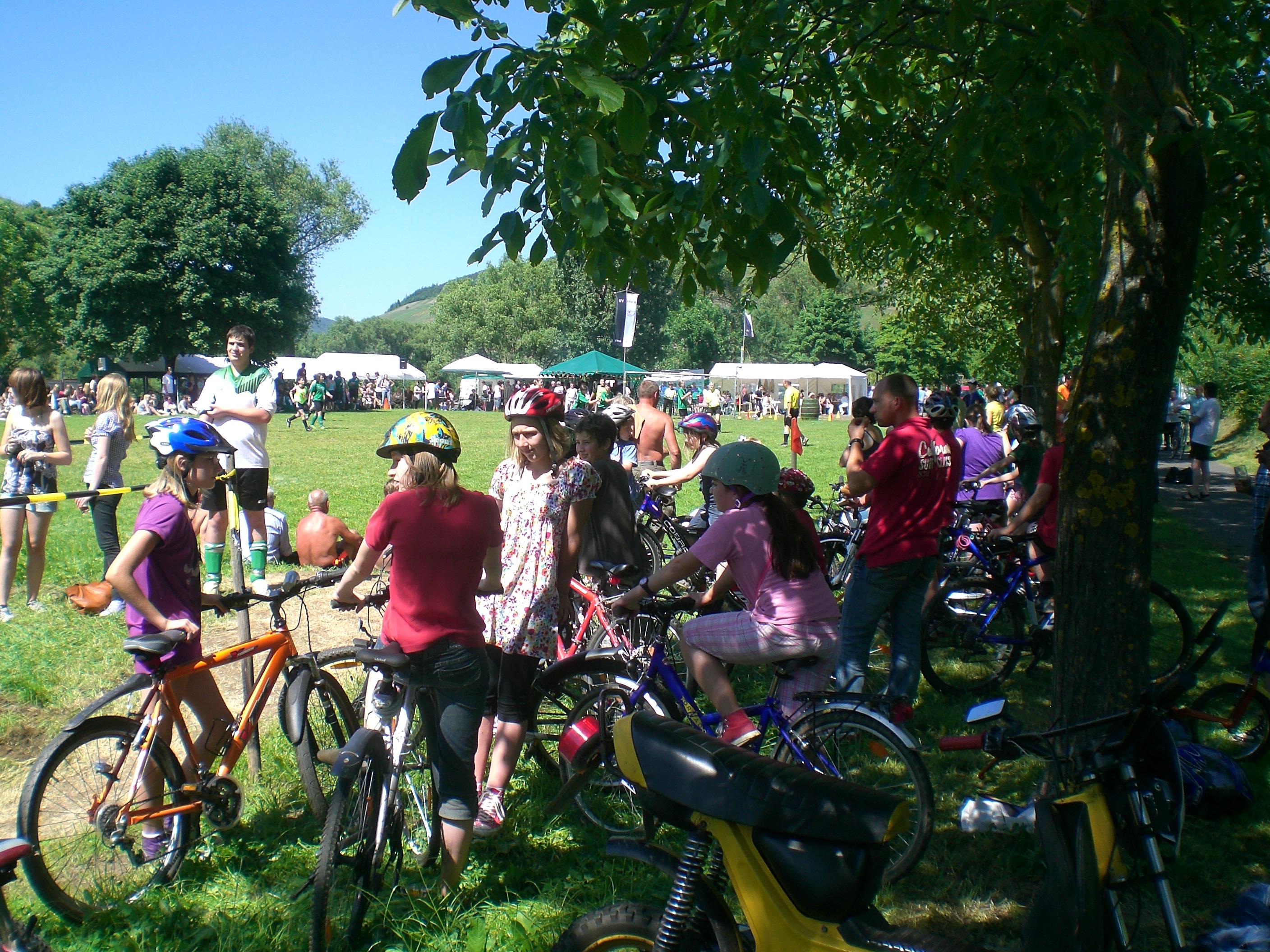 Fahrradfahrer Sportfest Burg