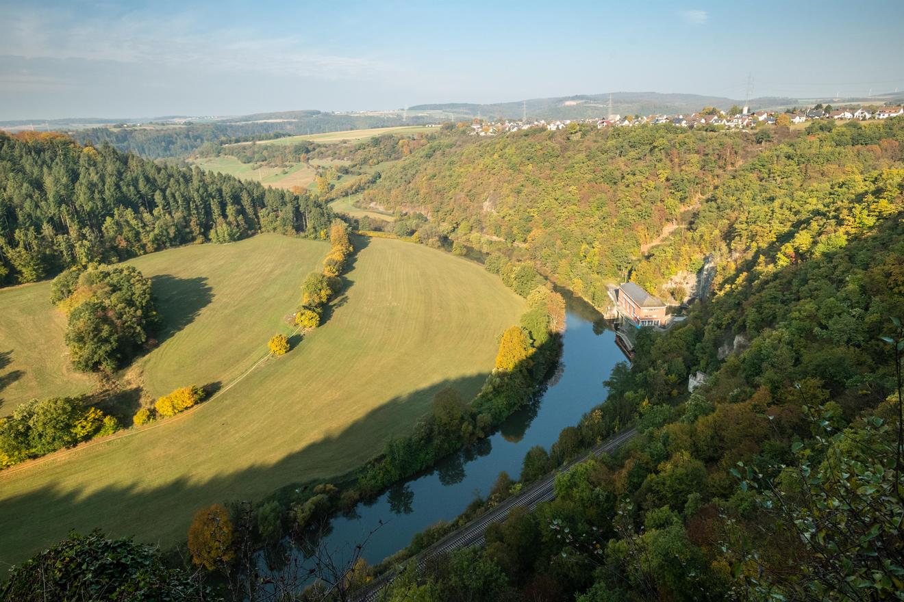 Blick auf das Lahnkraftwerk in Cramberg