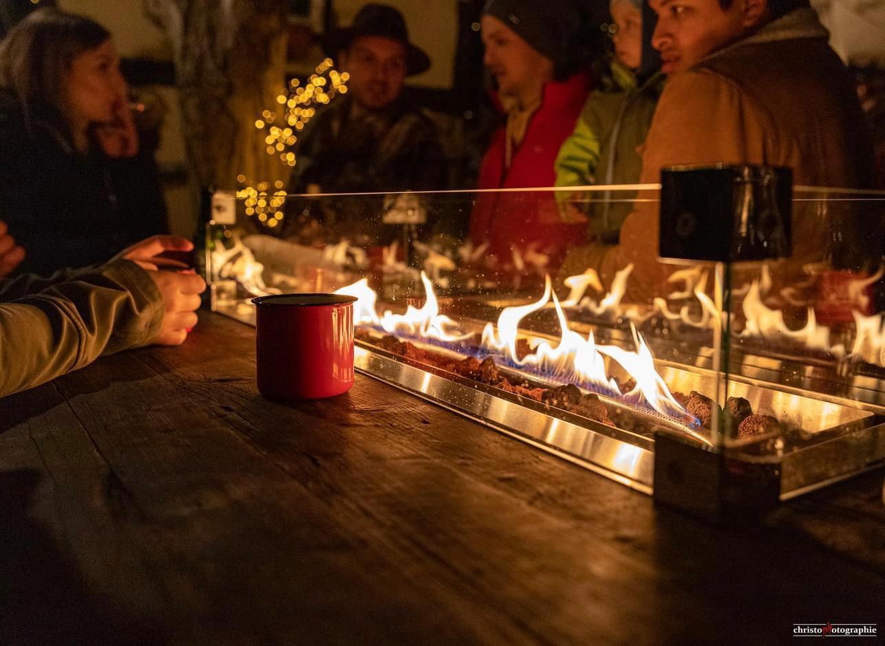 Glühwein am Feuertisch