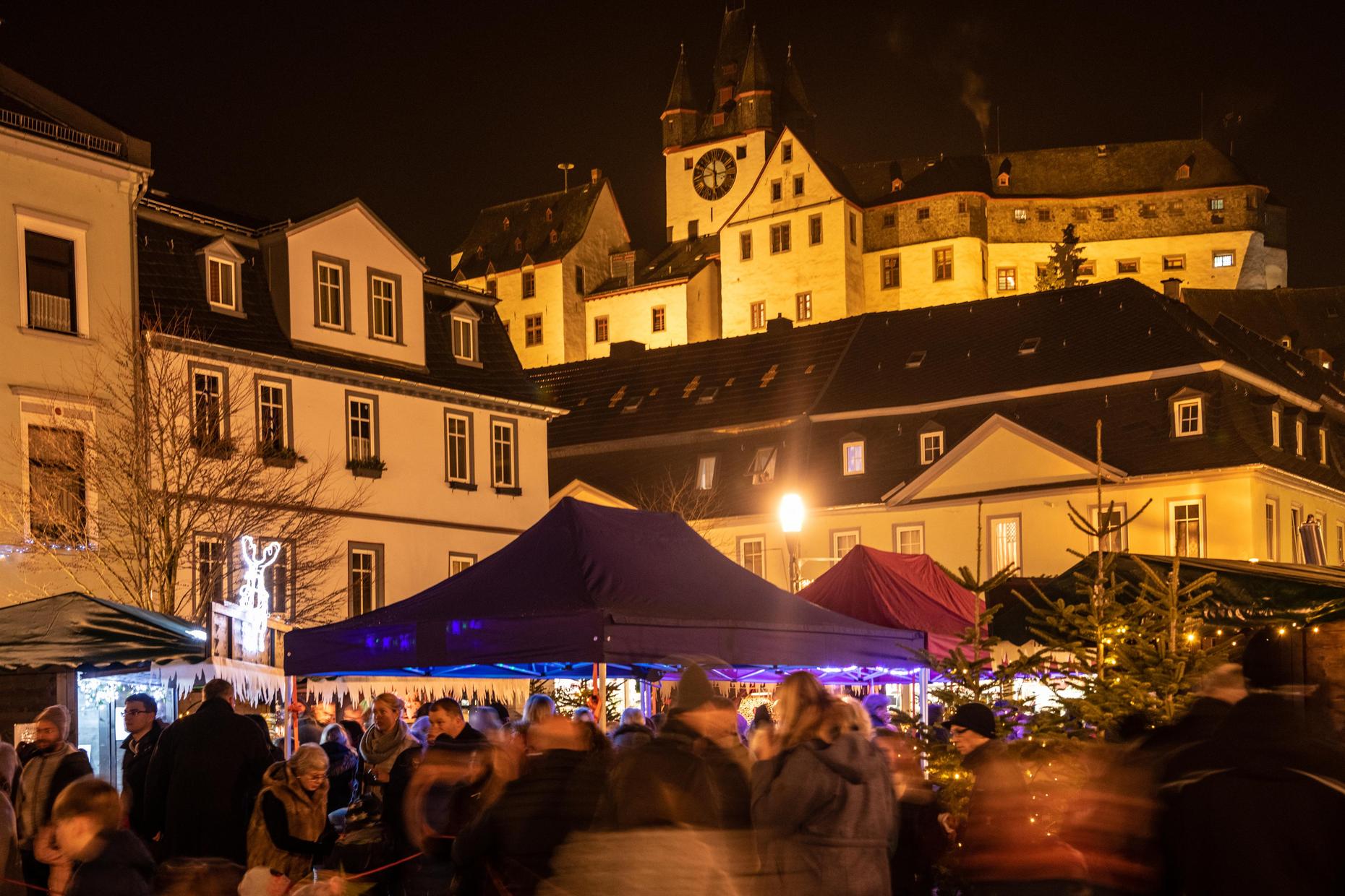 Adventstreff auf dem Marktplatz
