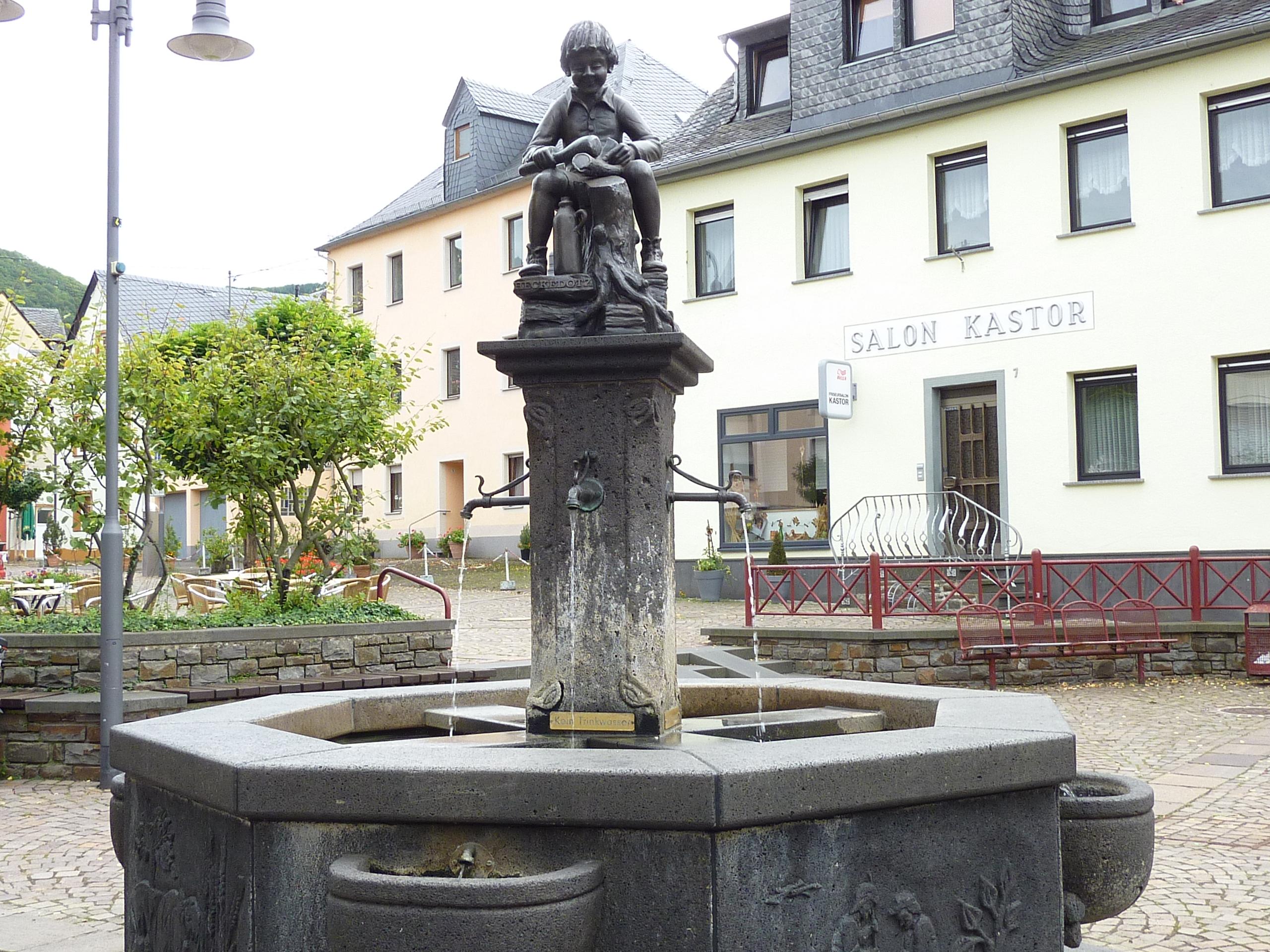 Heckedotzbrunnen