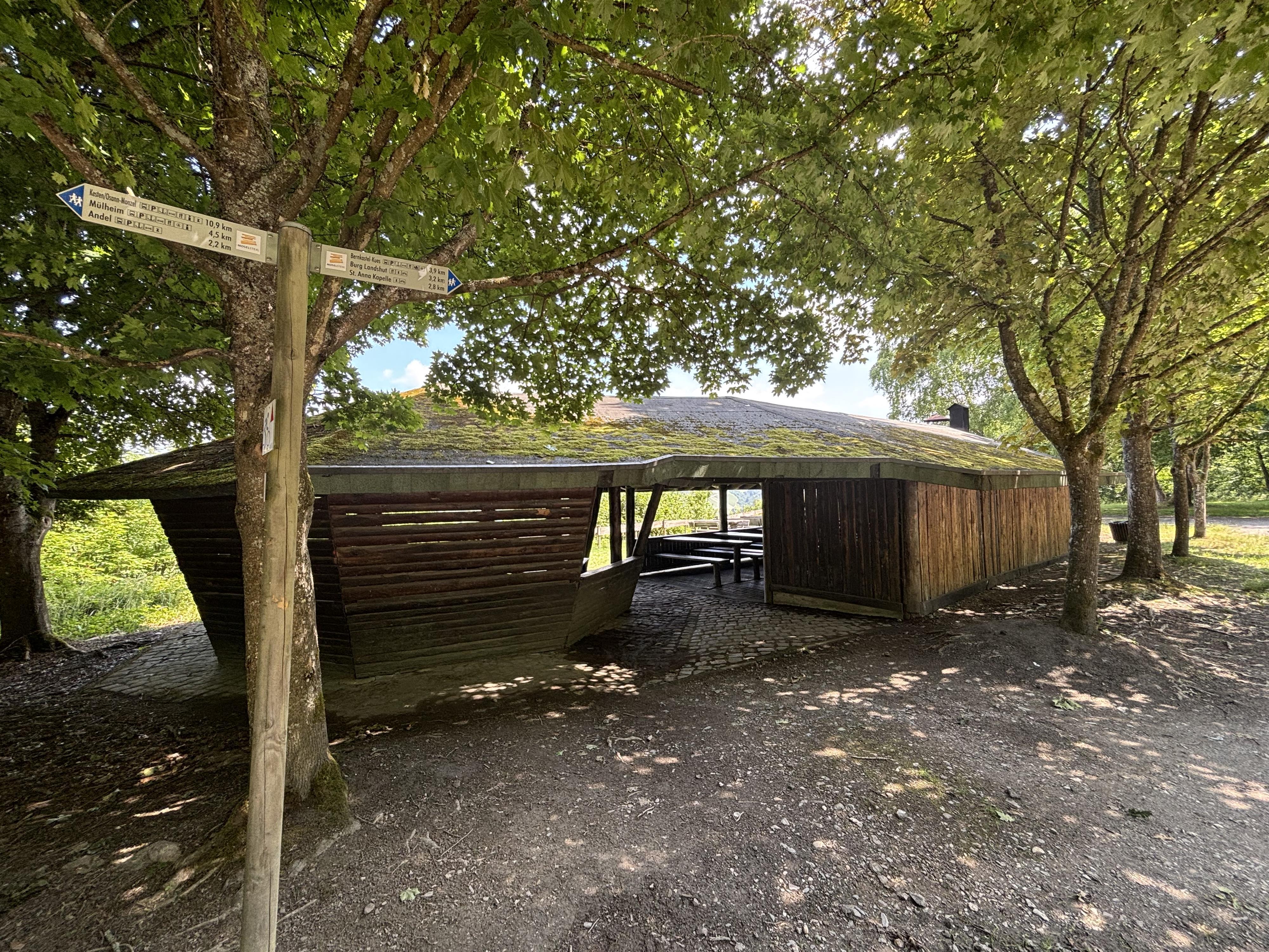 Andeler Schutzhütte Rückansicht