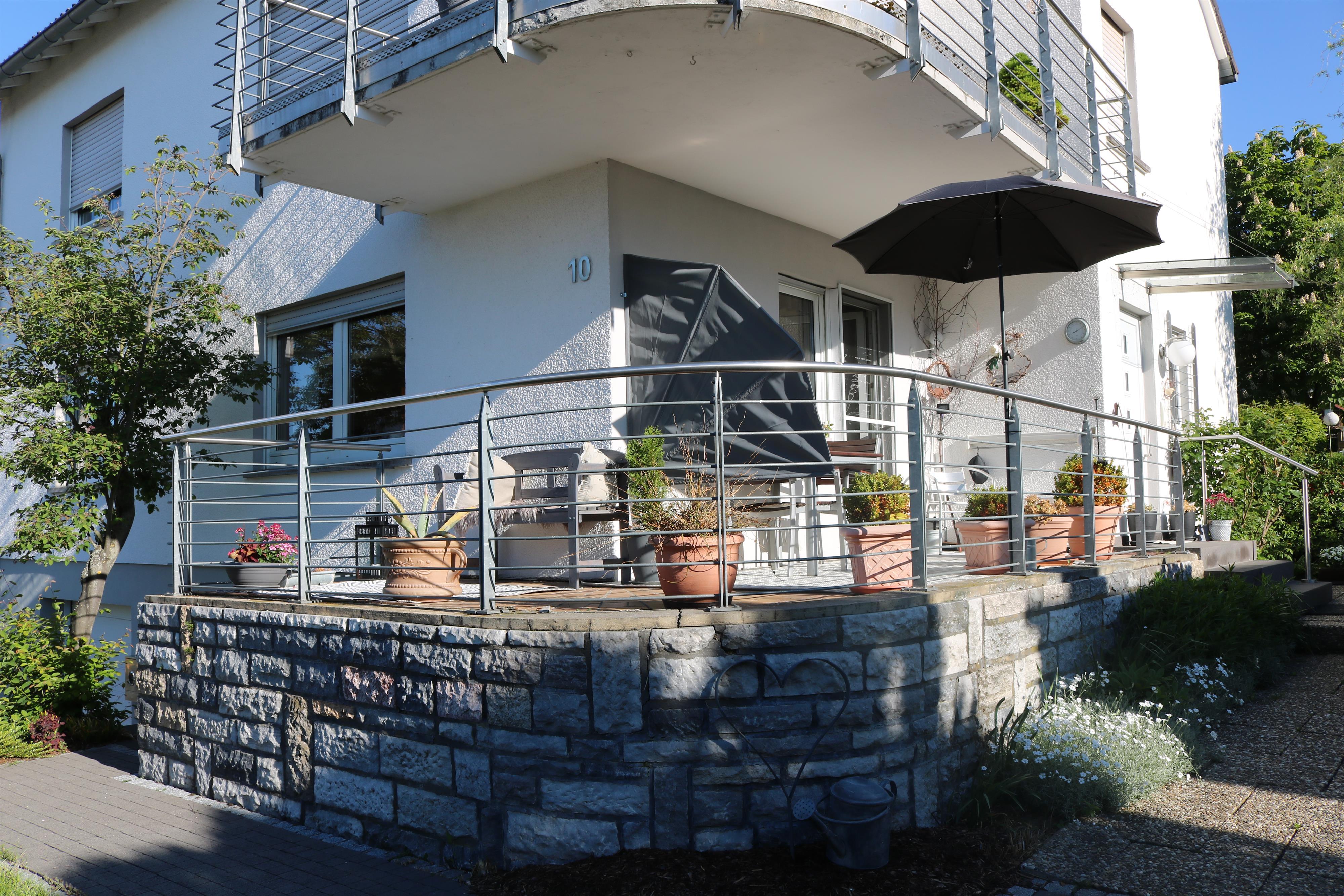 Die sonnige Terrasse