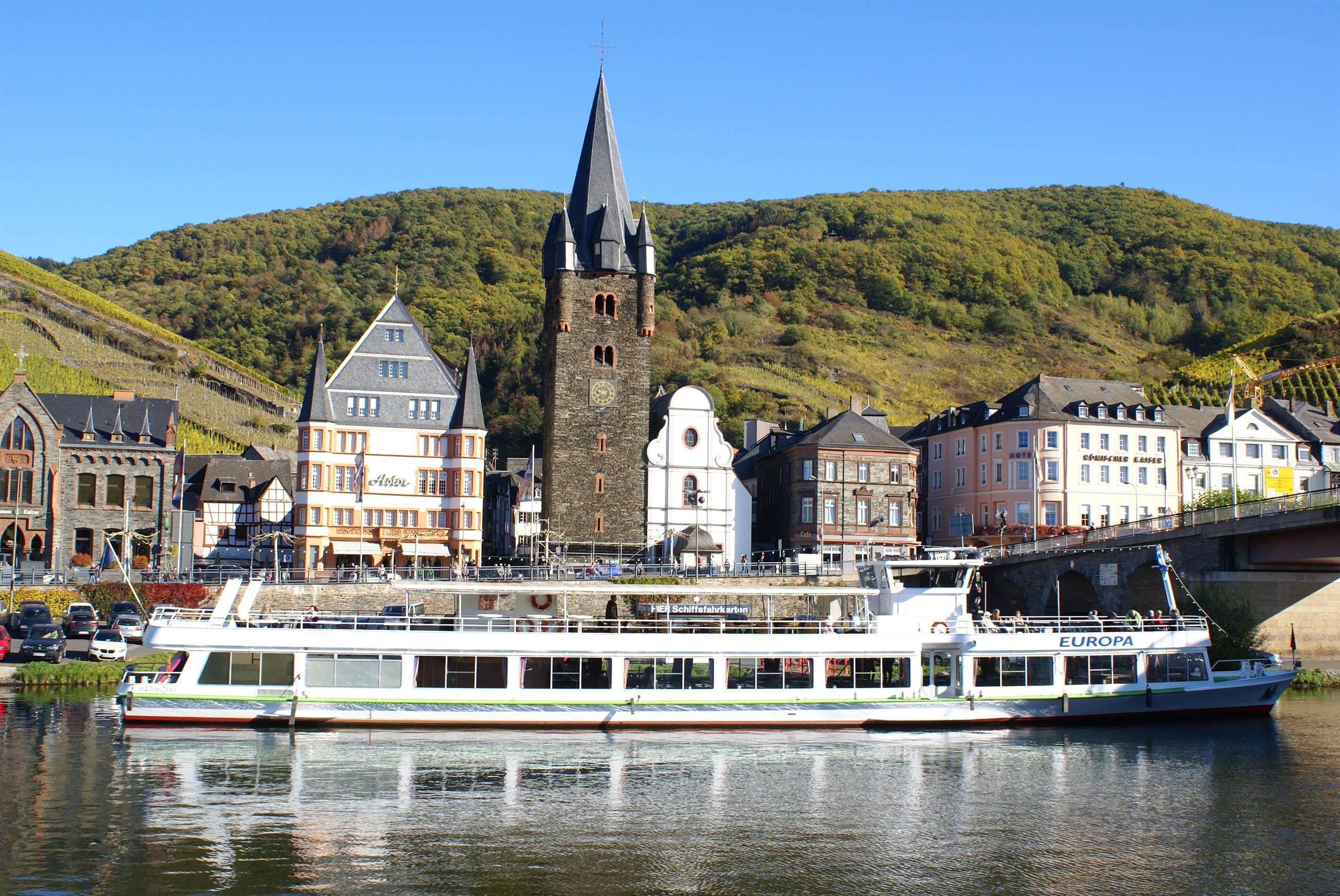 Schiffsanlegestelle Bernkastel