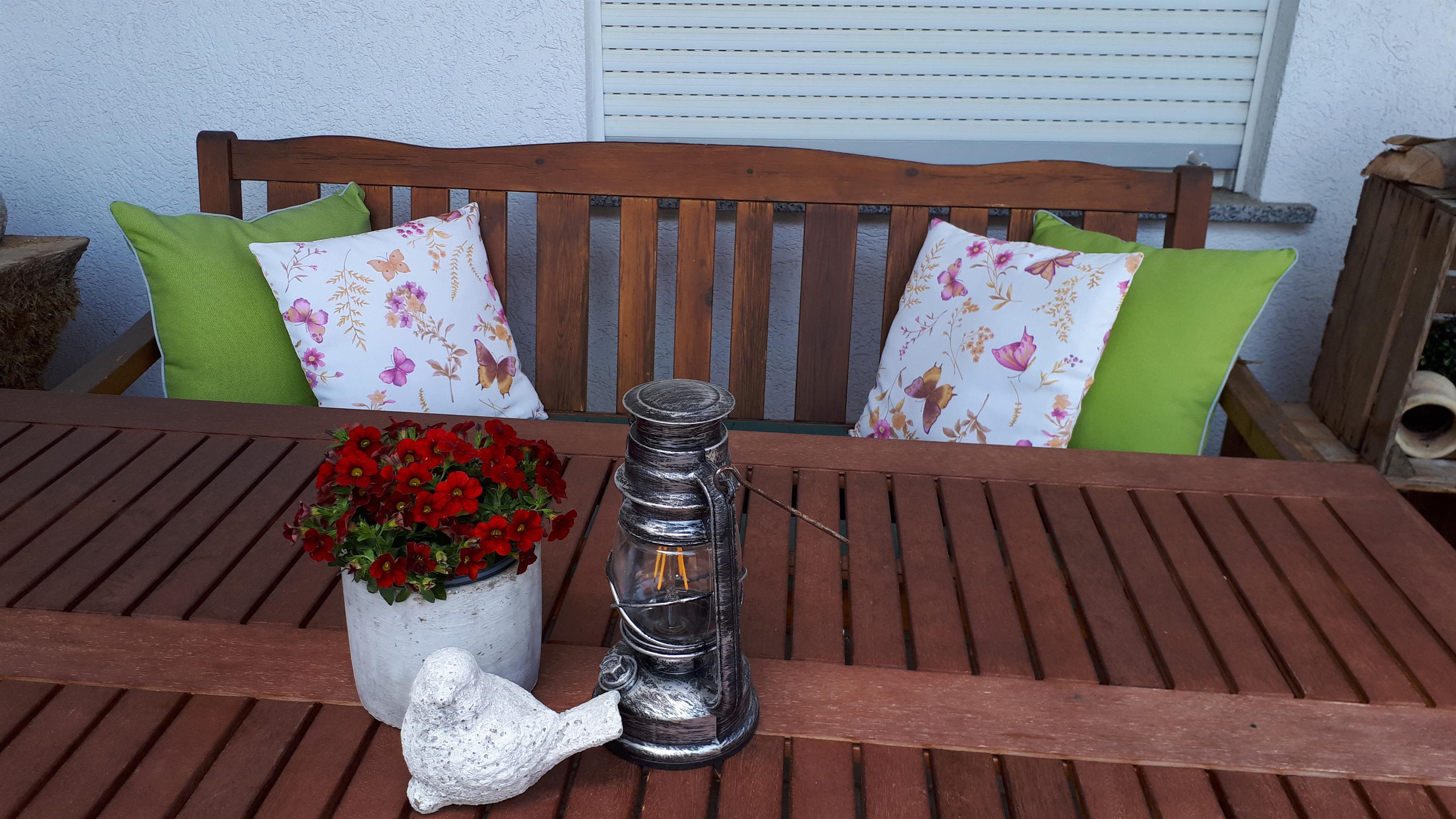 Gemütliche Sitzecke im Garten