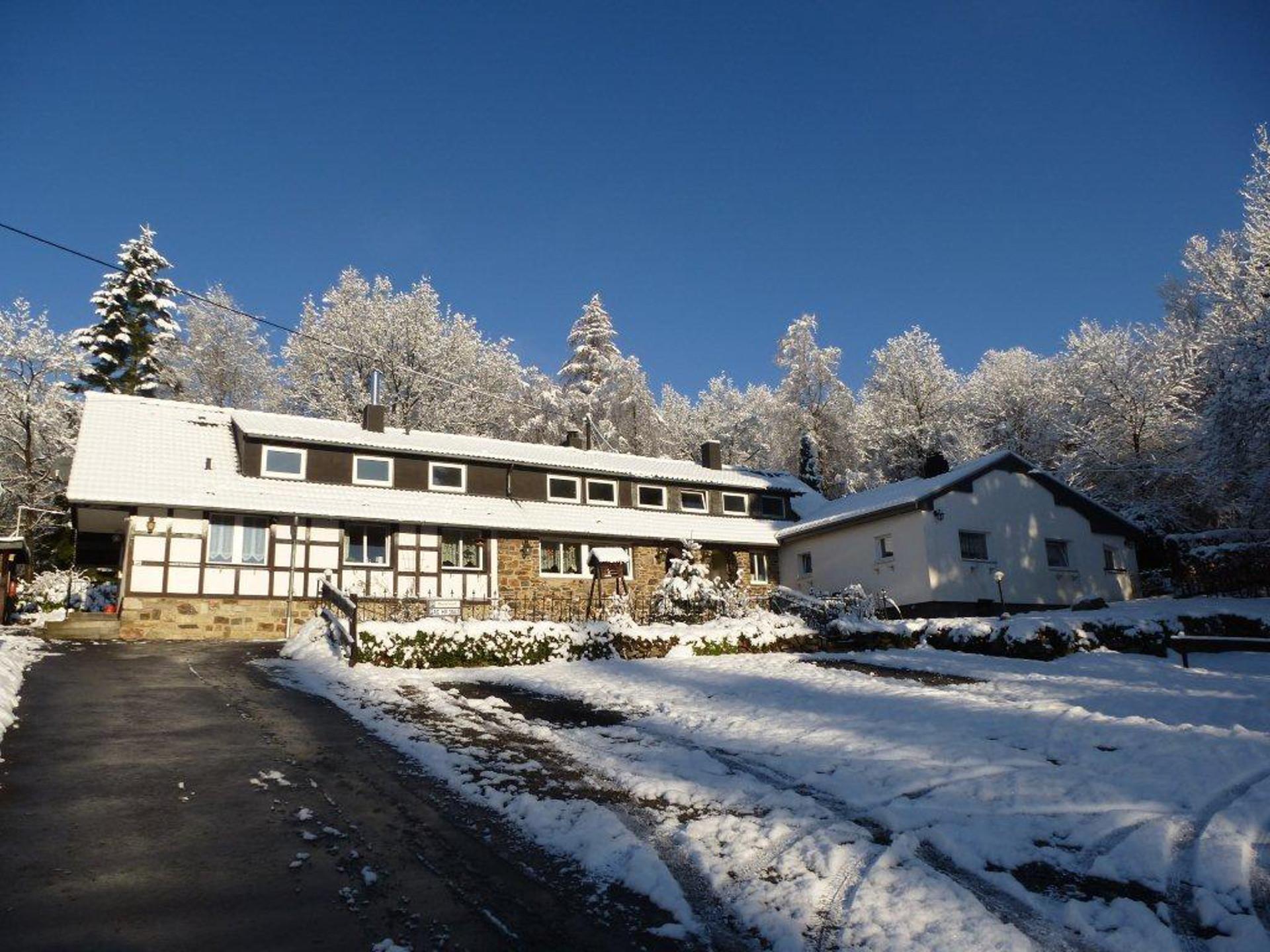Haus Sonnentau 6-Bett-Ferienwohnung Brettbaum Ferienwohnung in der Eifel