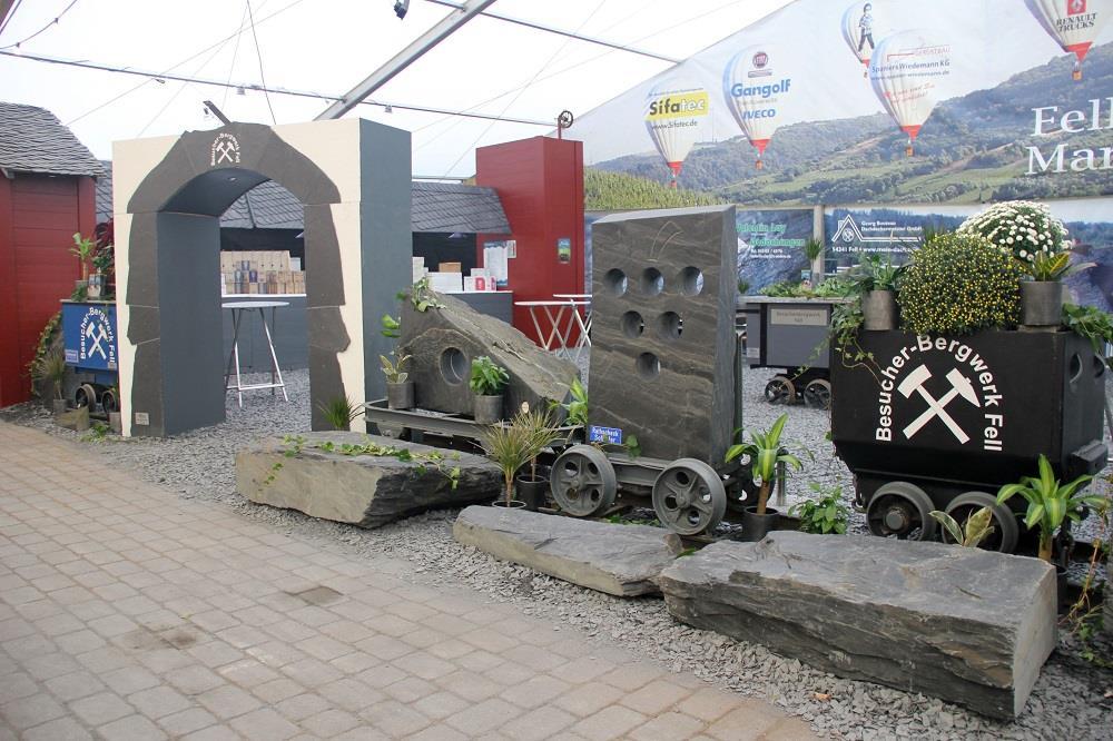 Dorf im Zelt 4