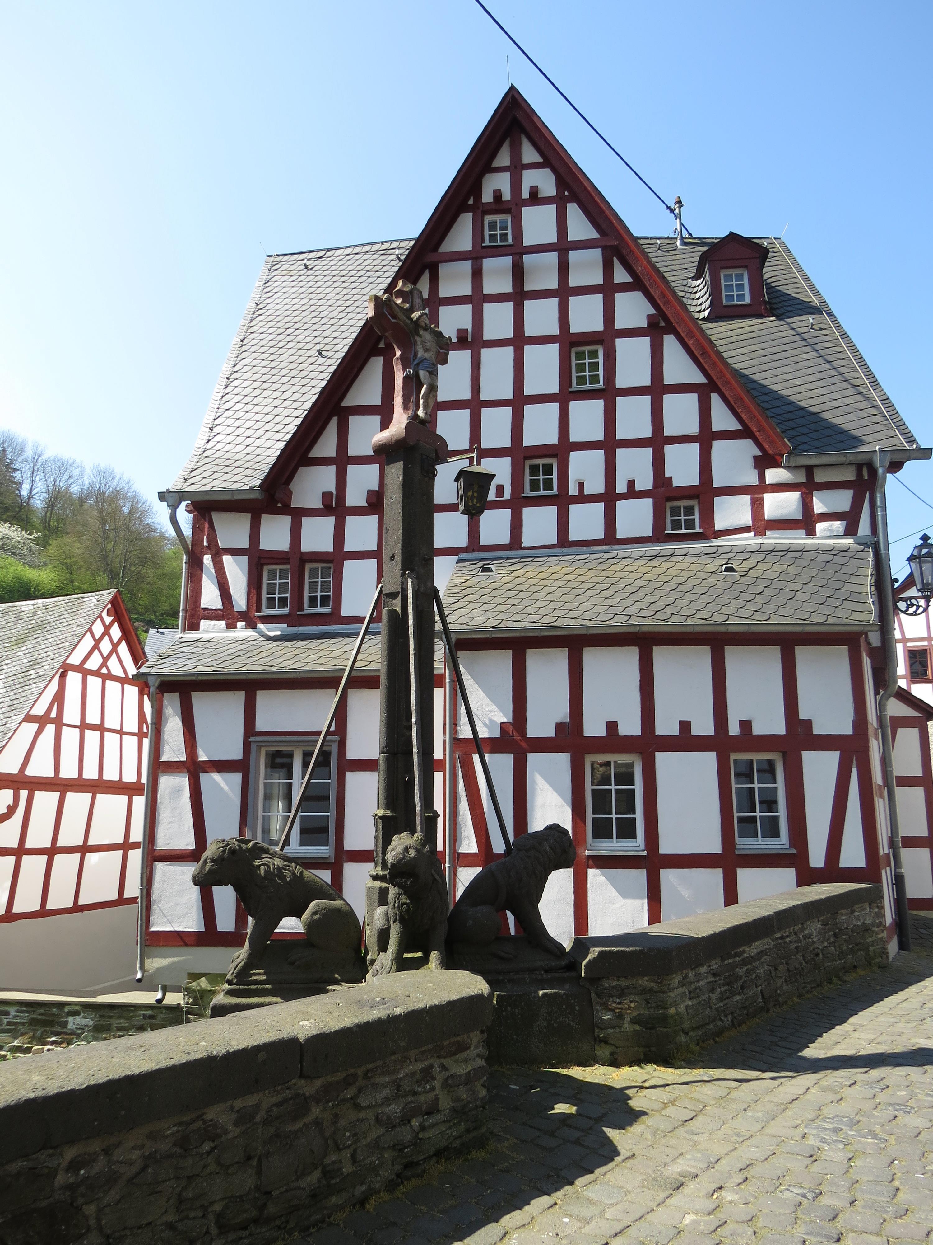 Monreal Viergiebelhaus, @ Svenja Schulze-Entrup