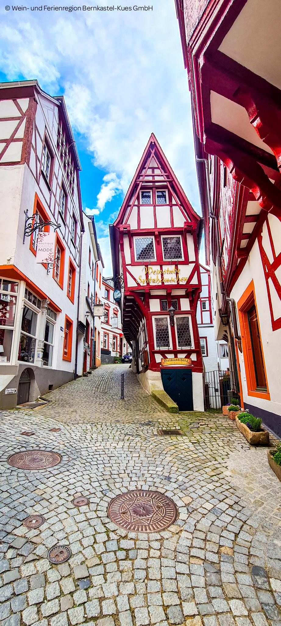 Kultur_Spitzhäuschen_Fachwerk_Bernkastel ©Wein- un