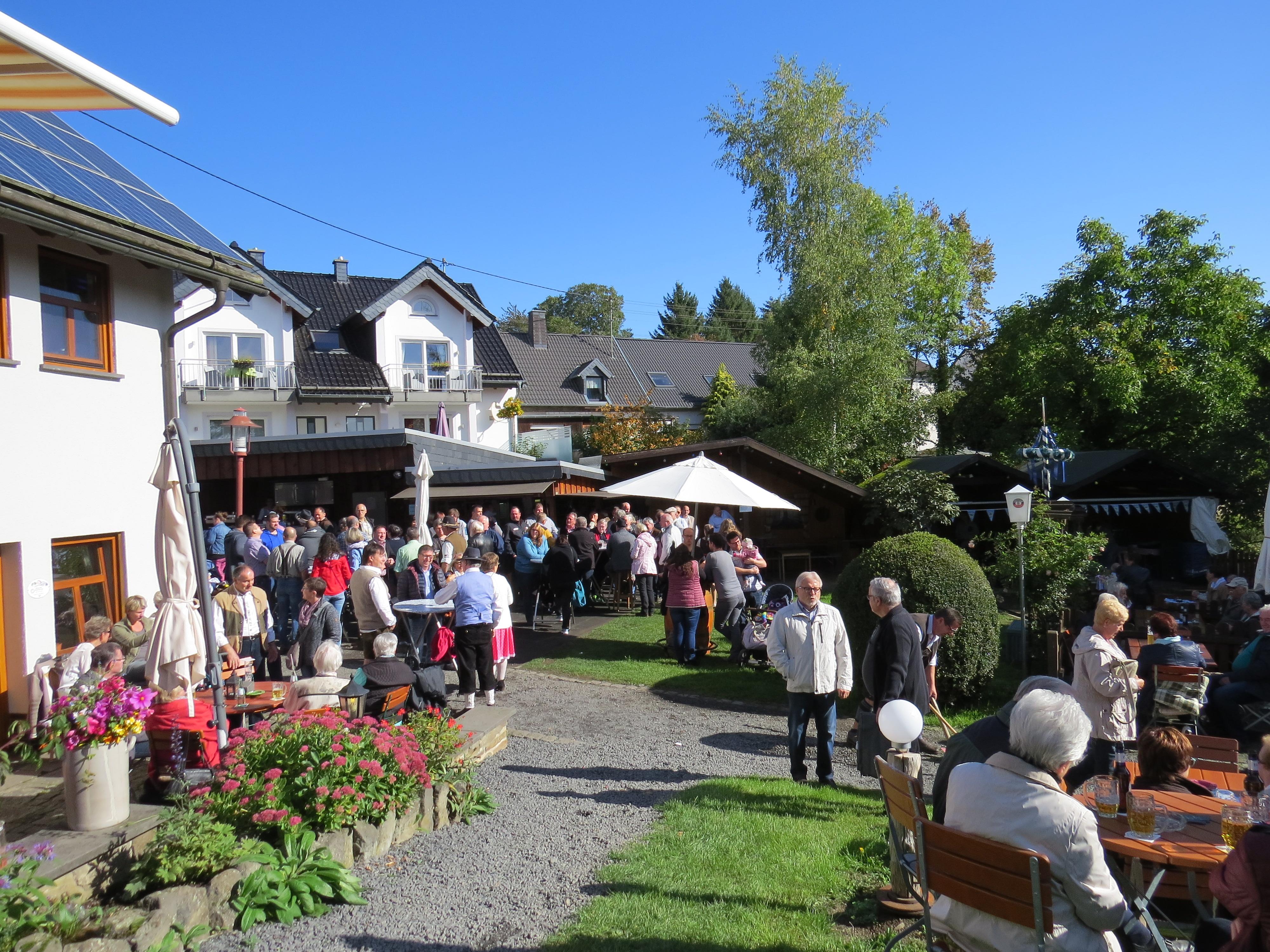 Biergarten des Eifelhotels Fuchs, @ Svenja Schulze-Entrup