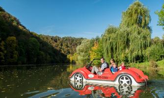 Tretbootspaß auf der Lahn