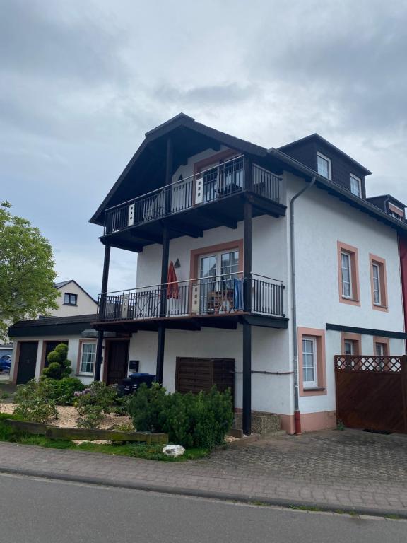 Hausansicht.