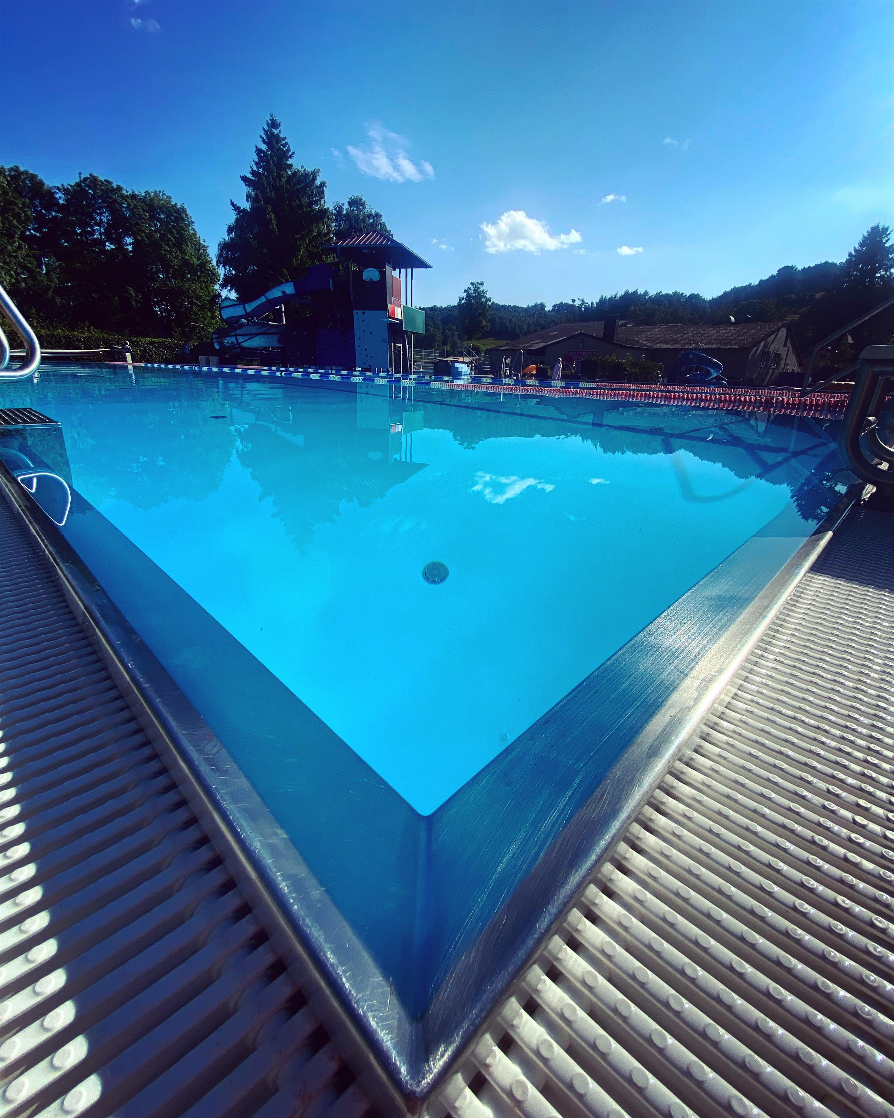 K rperich Outdoor Pool