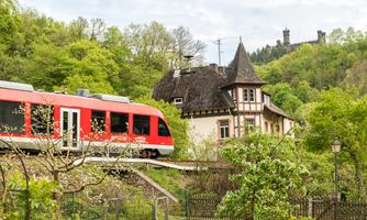 Bahnhof Laurenburg – Natur trifft Kunst im Lahntal