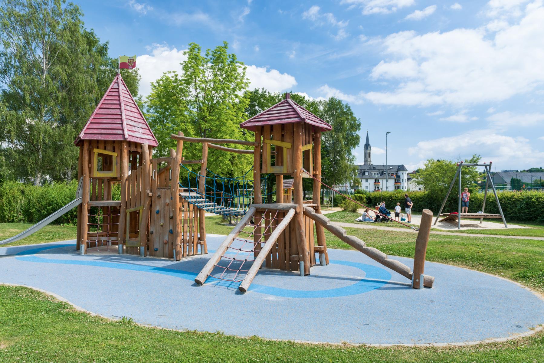 Ganz in der Nähe: Spielplatz im Generationenpark