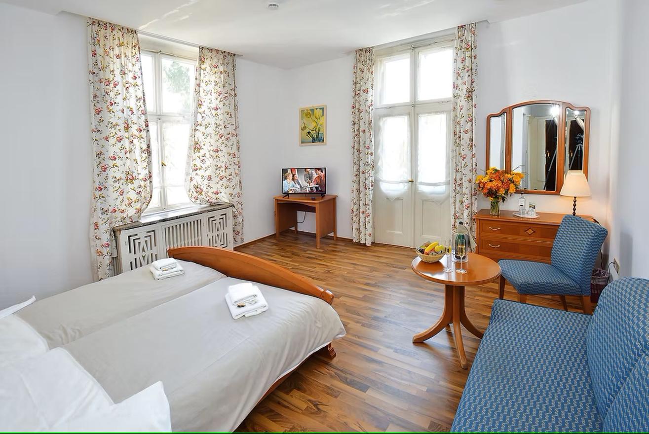 Dreibettzimmer, Dusche, WC, Standard