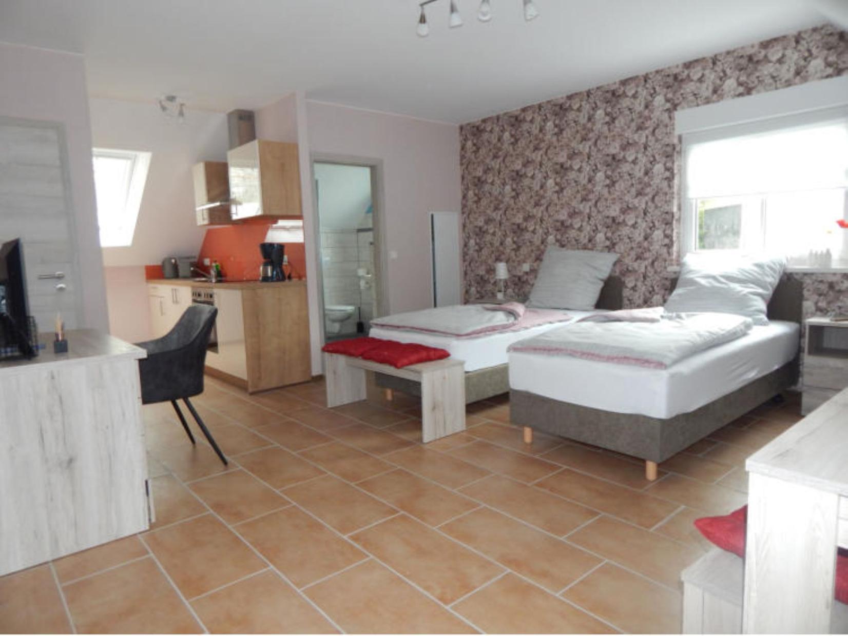 Zweibettzimmer, Bad, WC, Nichtraucher