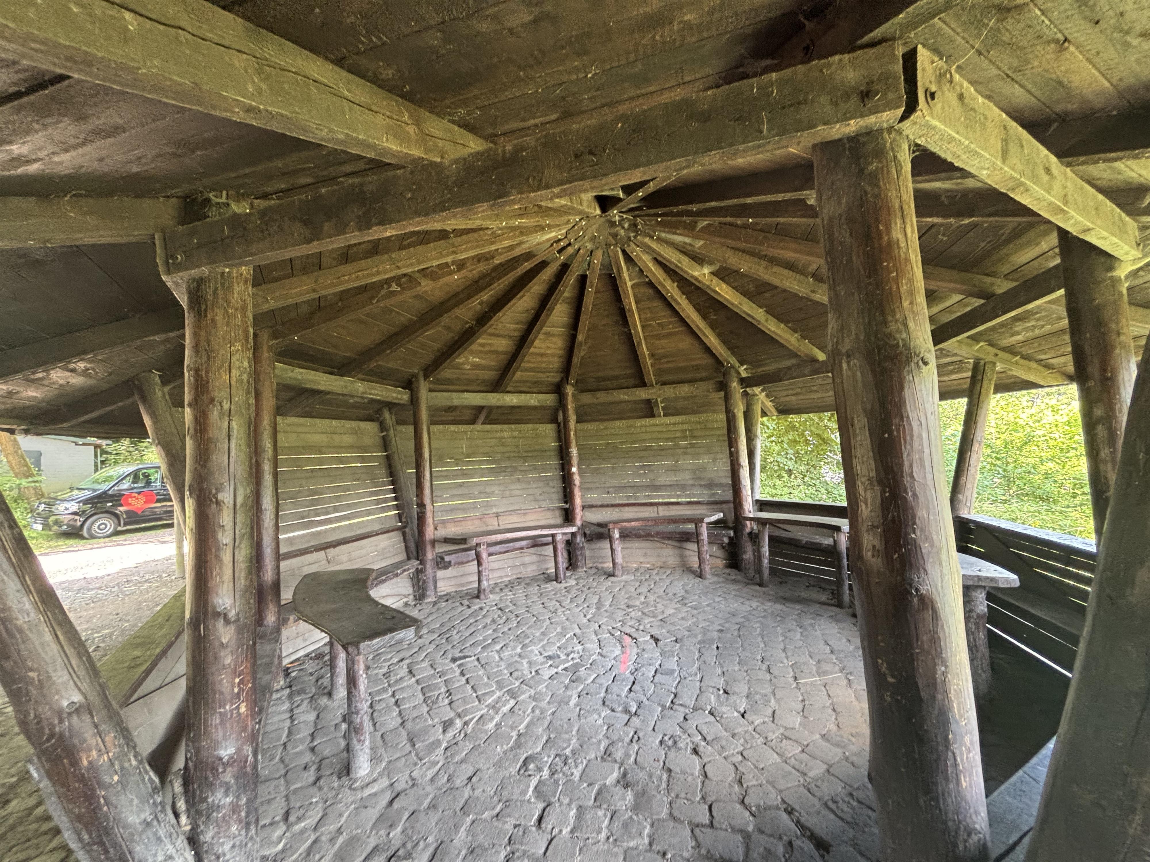 Andeler Schutzhütte Innraum