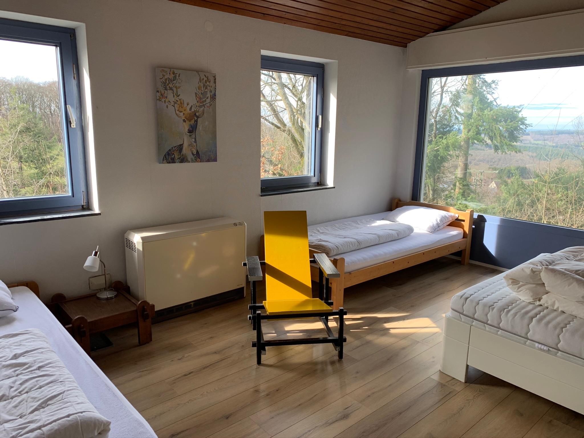 D632051E-7650-4568-989F-91160DB8FEAA