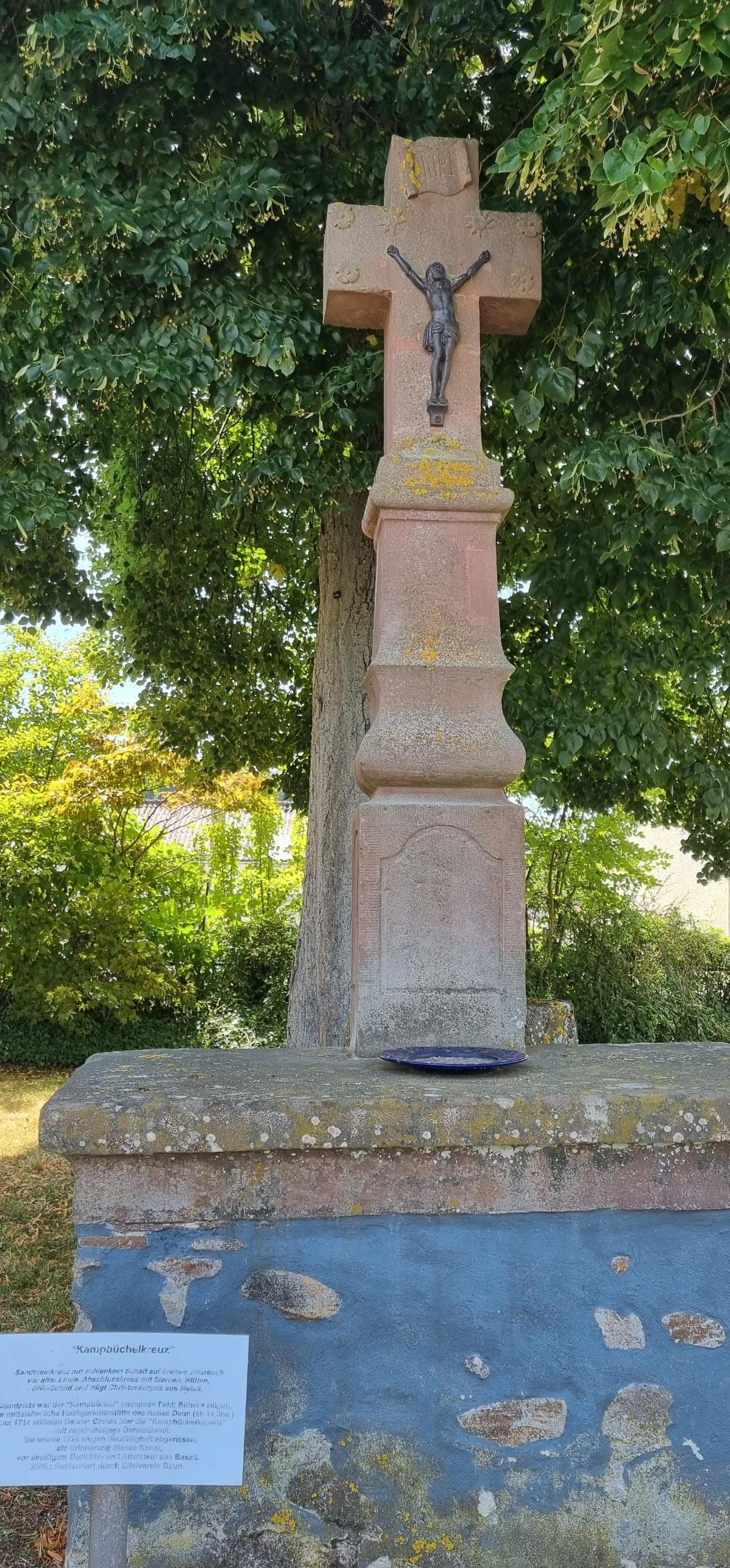 Kampbüchelkreuz